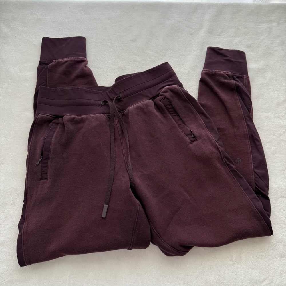 Lululemon Get Going Jogger 28.5" in Black Cherry - Picture 2 of 5